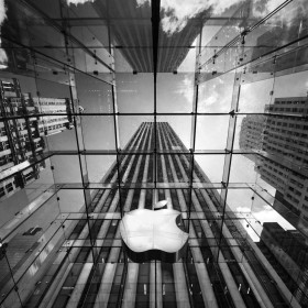 NYC Apple Store iPad Wallpaper
